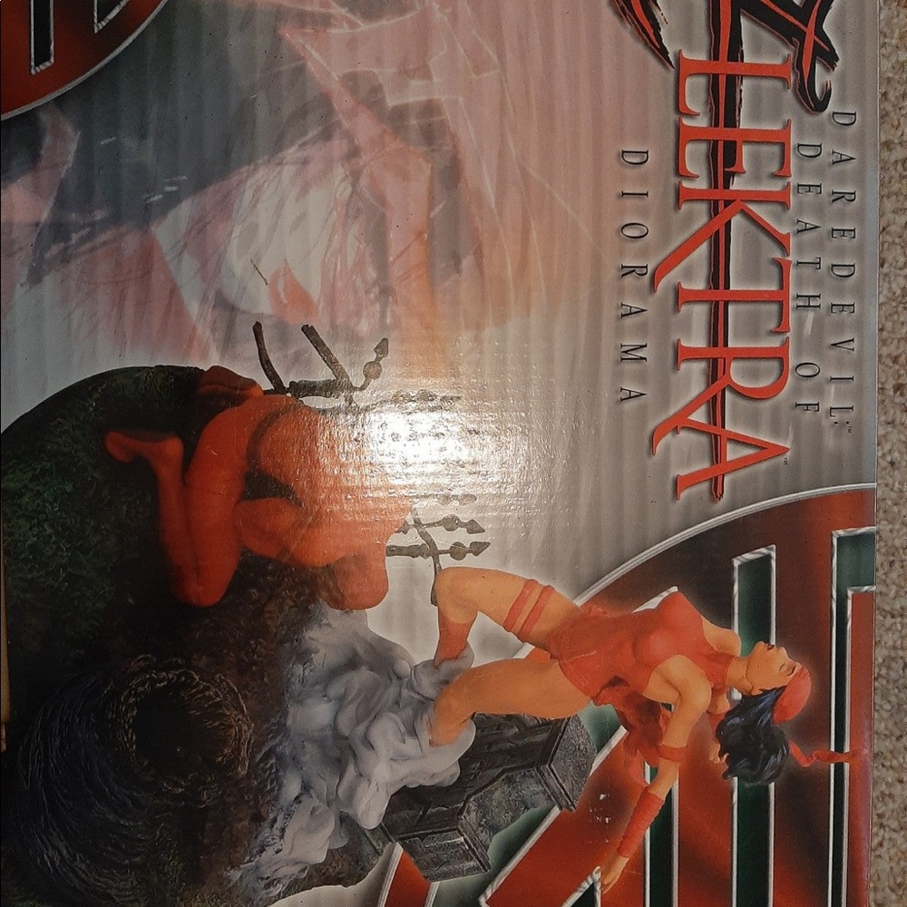 Death of Elektra Diorama Statue